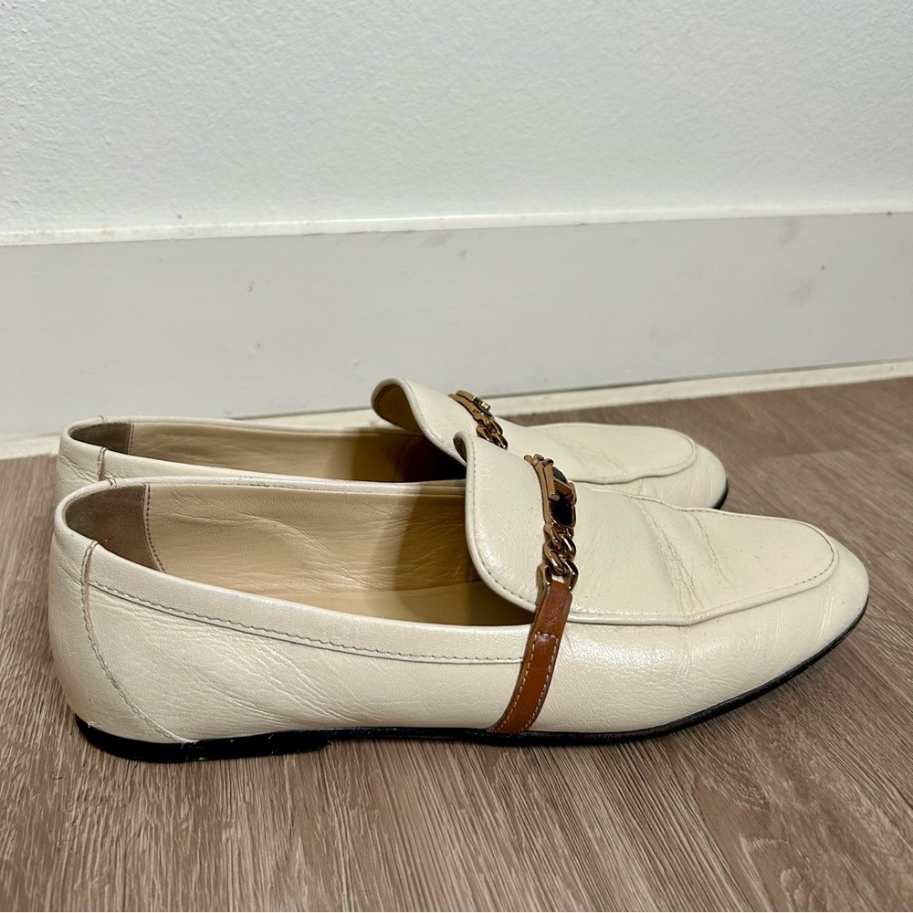 Tod’s Cuoio Catenina Cream Loafers
